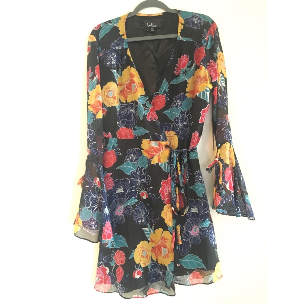 Lulus wrap floral dress